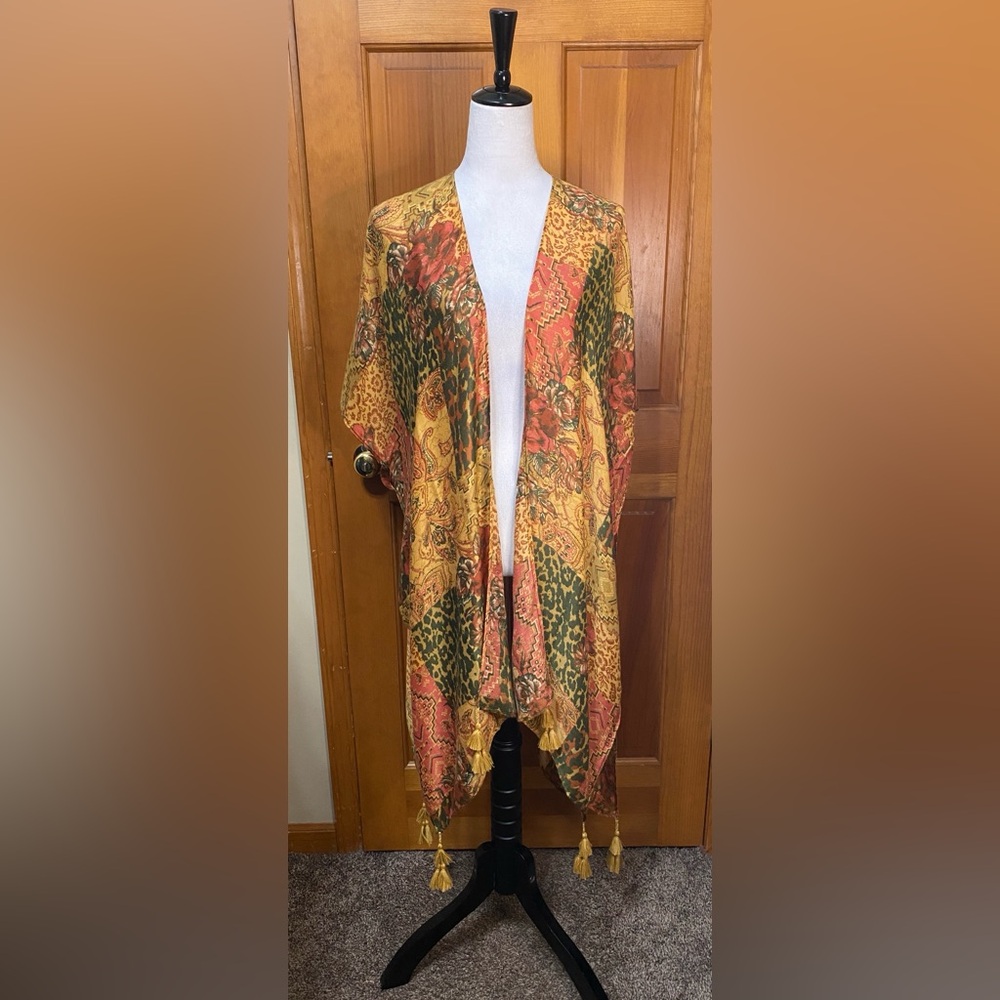 NWT SEDONA FLORAL BOHEMIAN
PATCHWORK KIMONO - Picture 3 of 7